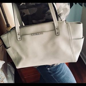 Relic cream handbag
